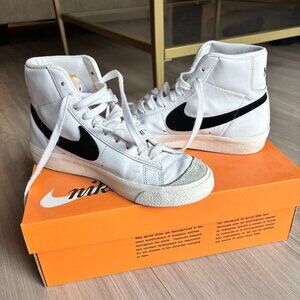 Nike Women’s Blazer Mid '77